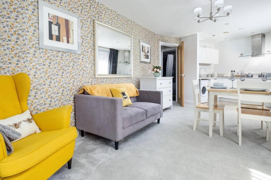 Luxury 2Bed Spacious Apartment- City Centre- Free Parking 버밍엄 외부 사진